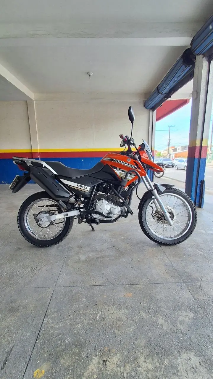 YAMAHA XTZ 150 CROSSER ED LATERAL DIREITA 